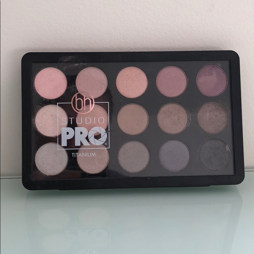 BH Studio Pro Titanium Eyeshadow Palette